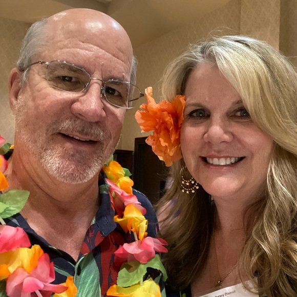 Meet your Posher, Pamela - Picture 2 of 2